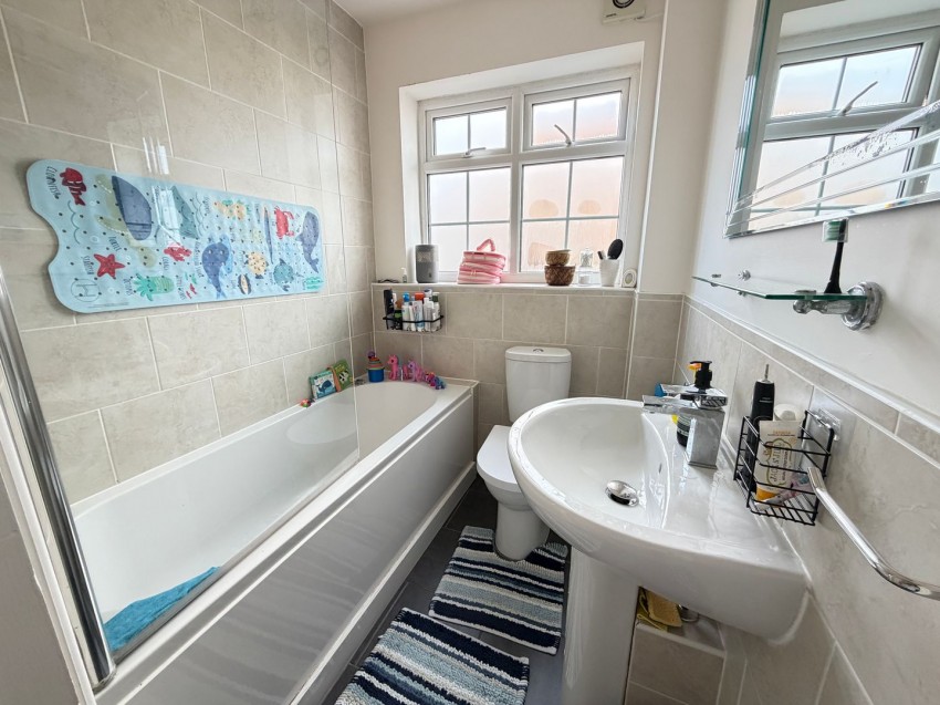 Images for Ashgrove Road, Ashford, Surrey