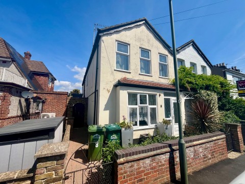 Oakfield Road, Ashford, Surrey