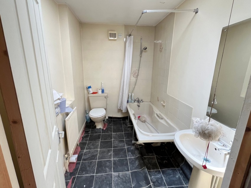 Images for Oakfield Road, Ashford, Surrey