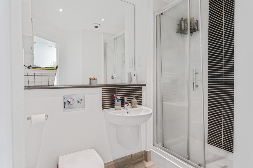 Images for London Road, Ashford, Surrey