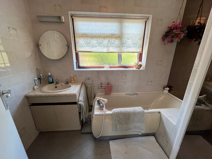Images for Ashford Crescent, Ashford, Surrey