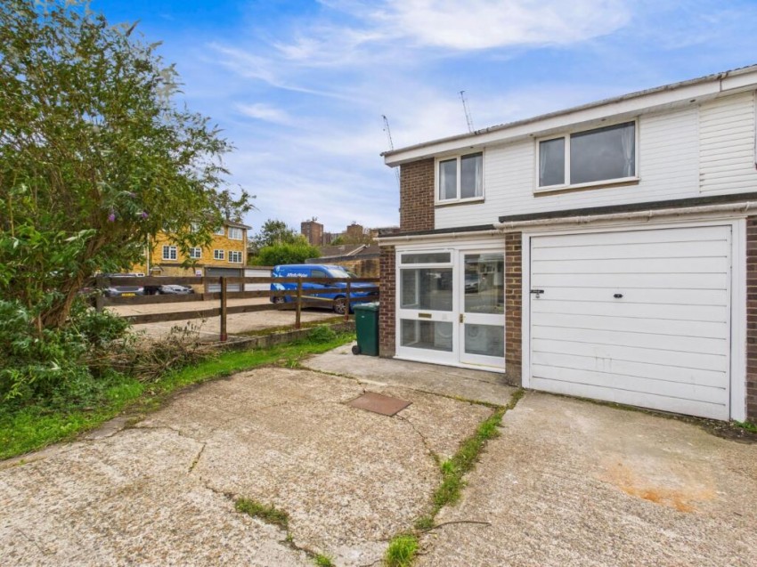 Images for Robin Way, Staines-upon-Thames