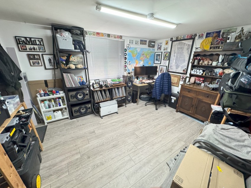 Images for Elgin Avenue, Ashford, Surrey