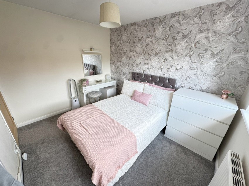 Images for Elgin Avenue, Ashford, Surrey