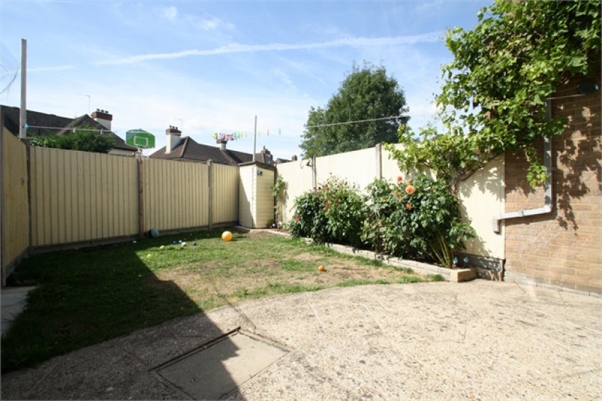 Images for Fairlawns Close, STAINES-UPON-THAMES