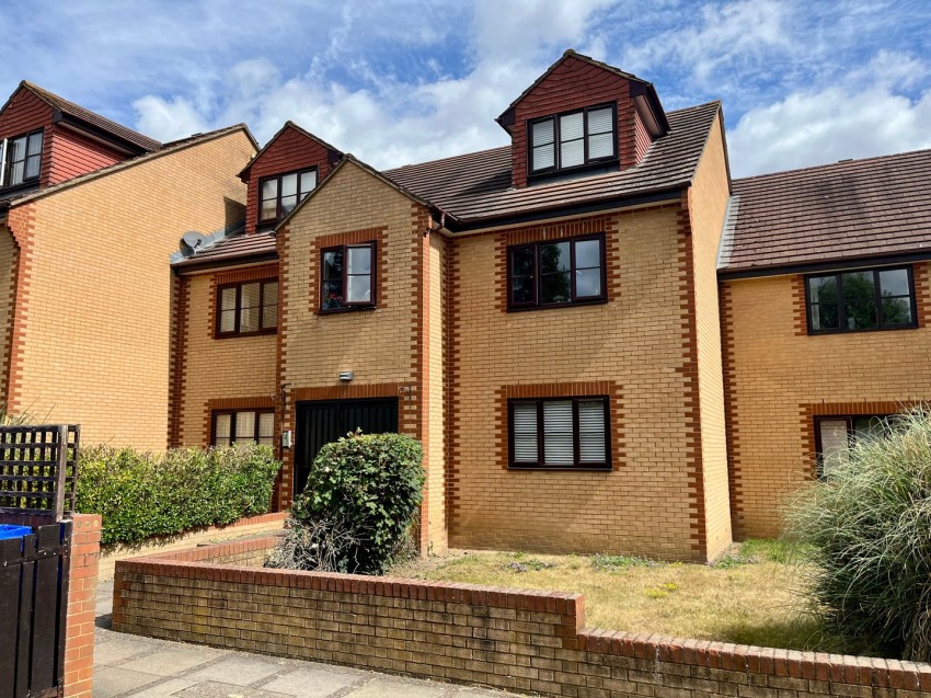 Images for Avenue Road, Staines-upon-Thames, Surrey