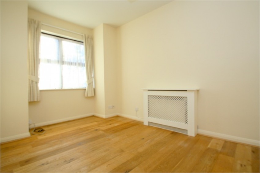 Images for Upper Halliford Road, SHEPPERTON