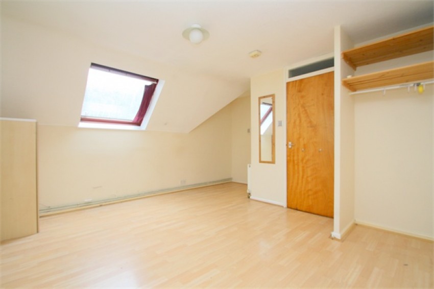 Images for Moormede Crescent, Staines-upon-Thames