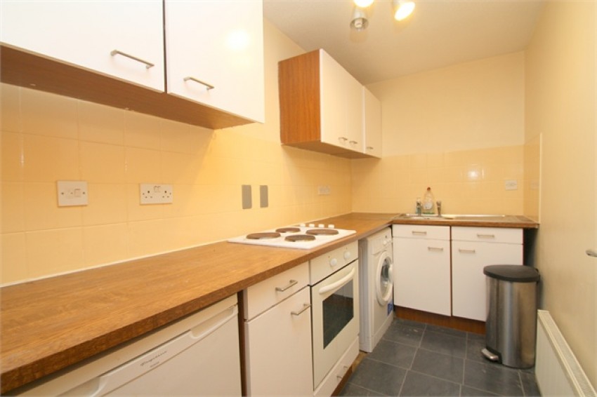 Images for Moormede Crescent, Staines-upon-Thames