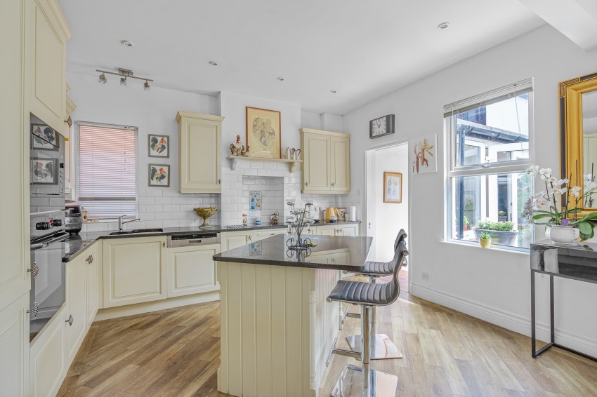 Images for Station Crescent, Ashford, Surrey