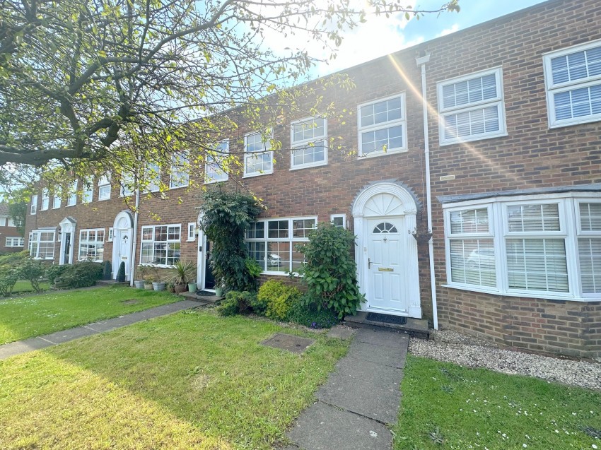 Images for Shaftesbury Crescent, STAINES-UPON-THAMES