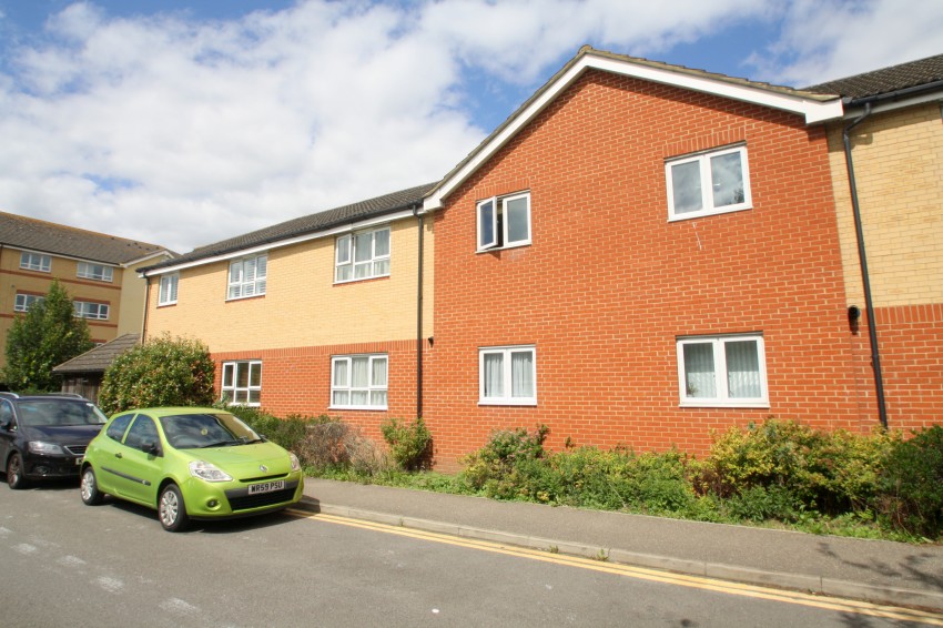 Images for Chertsey Road, Feltham