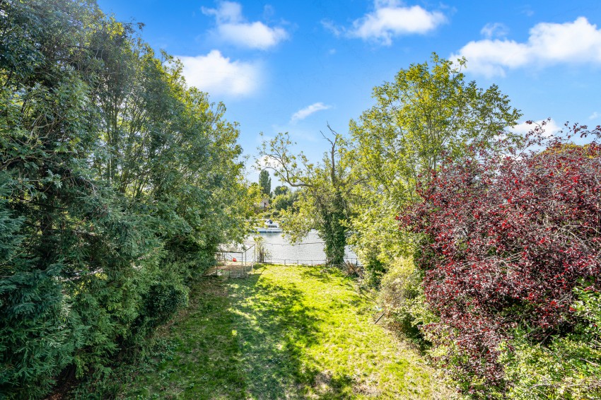 Images for Wraysbury, Staines-upon-Thames, Berkshire