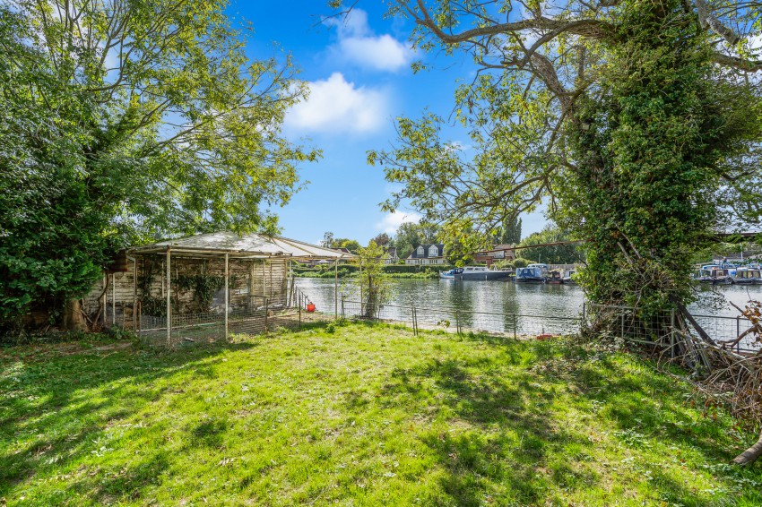 Images for Wraysbury, Staines-upon-Thames, Berkshire