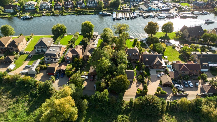 Images for Wraysbury, Staines-upon-Thames, Berkshire