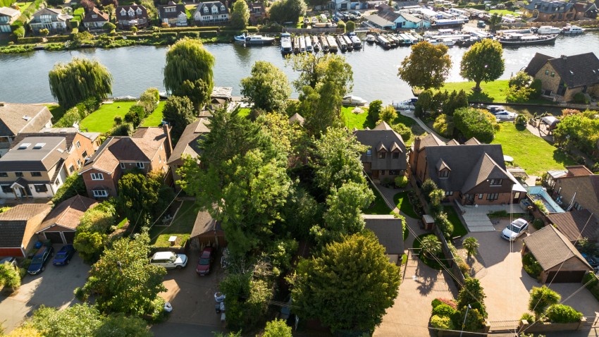 Images for Wraysbury, Staines-upon-Thames, Berkshire