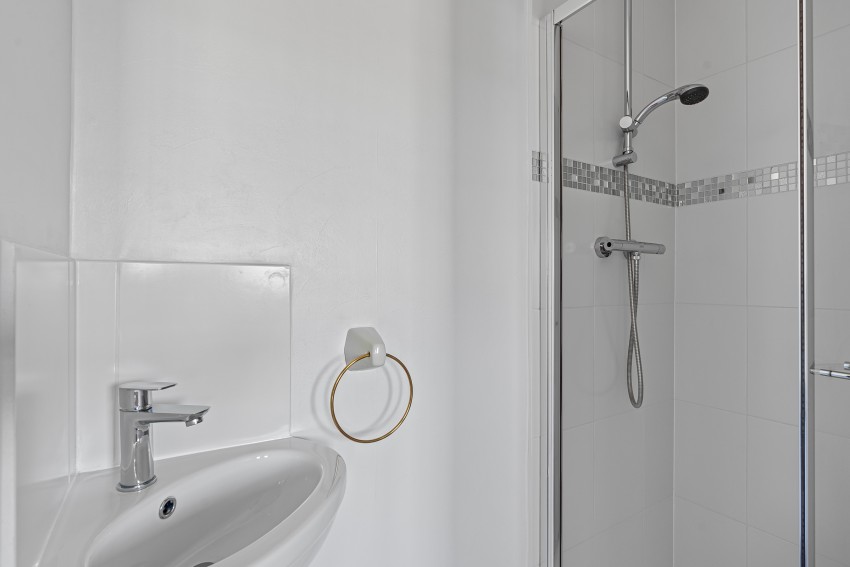 Images for Fairlawns Close, Staines-upon-Thames, Surrey