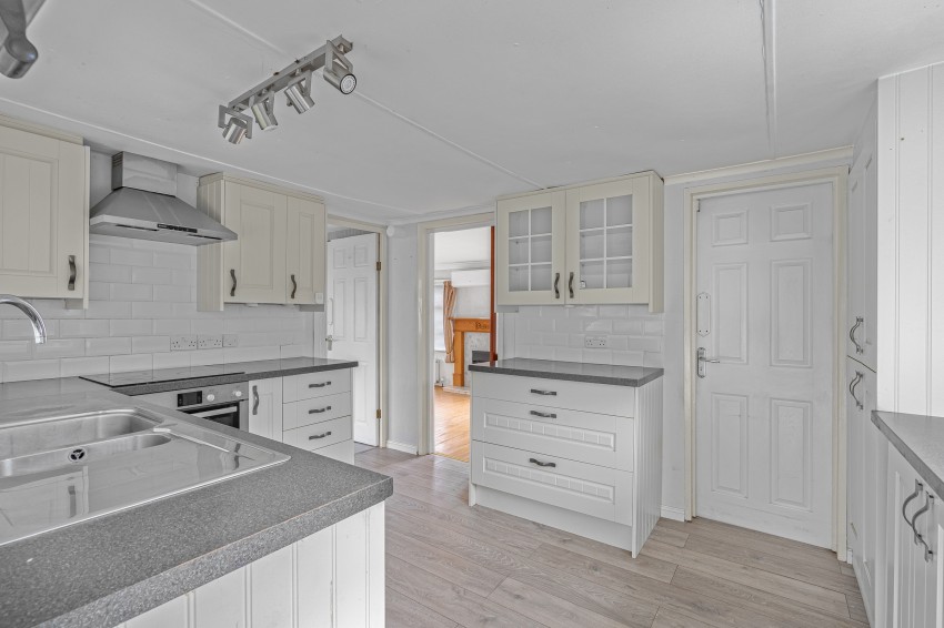 Images for Western Avenue, Chertsey, Surrey