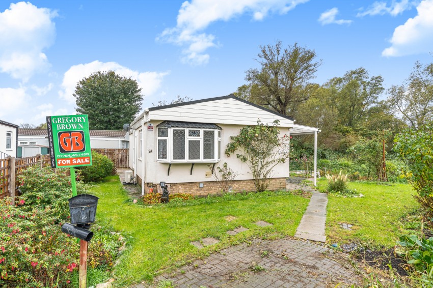 Images for Western Avenue, Chertsey, Surrey