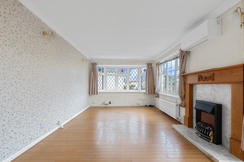 Images for Western Avenue, Chertsey, Surrey