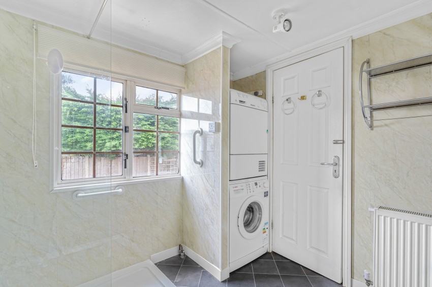 Images for Western Avenue, Chertsey, Surrey