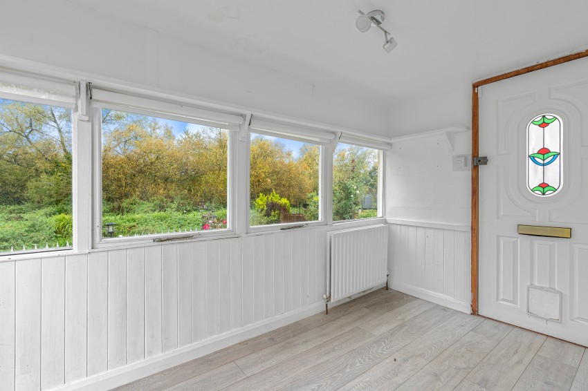 Images for Western Avenue, Chertsey, Surrey