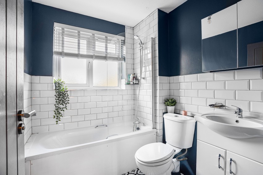 Images for Chestnut Manor Close, Staines-upon-Thames, Surrey