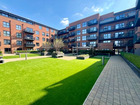 Pitcher Lane, Ashford, Surrey