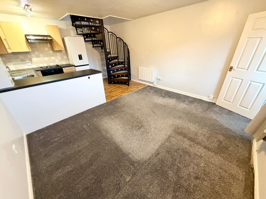 Images for Pippins Court, Ashford, Surrey