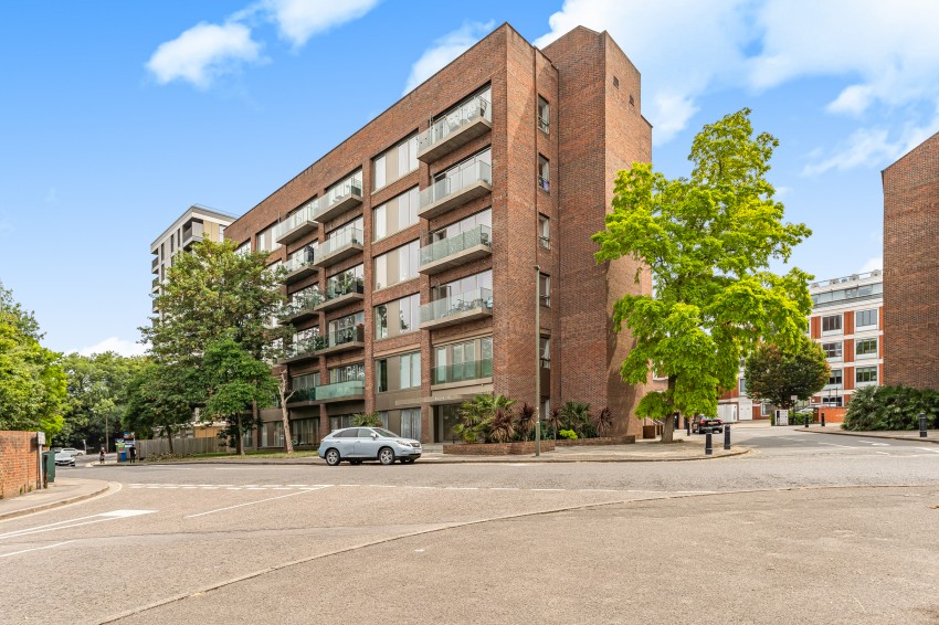 Images for Fairfield Avenue, STAINES-UPON-THAMES