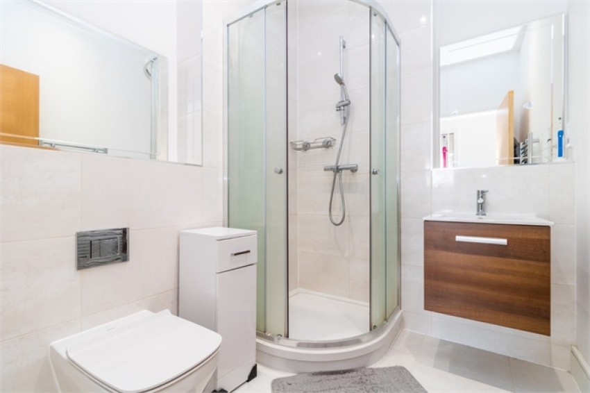 Images for Venture House, STAINES-UPON-THAMES