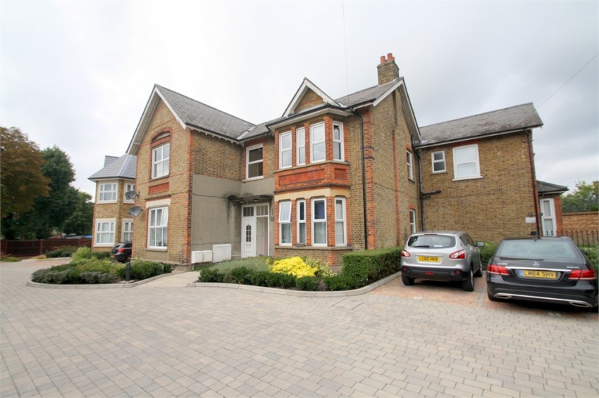 Images for Elmwood Avenue, Feltham