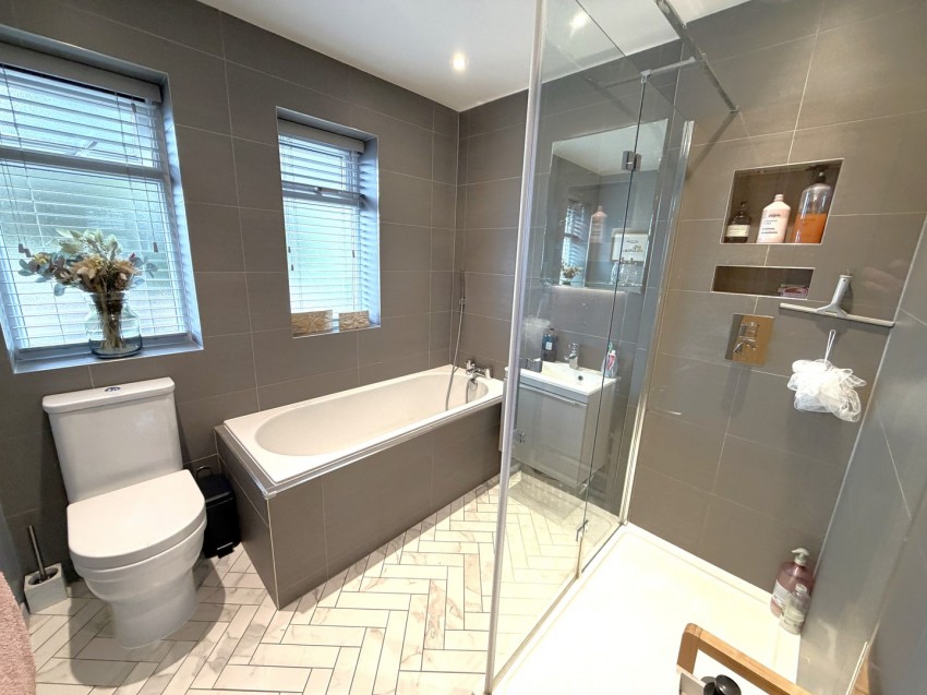 Images for Elgin Avenue, Ashford, Surrey