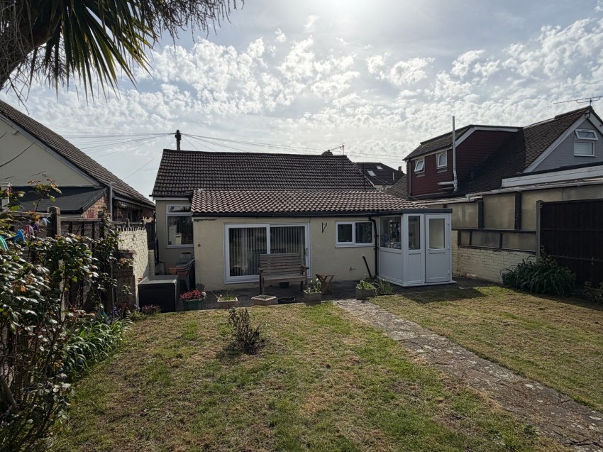 Images for Warwick Road, Ashford, Surrey