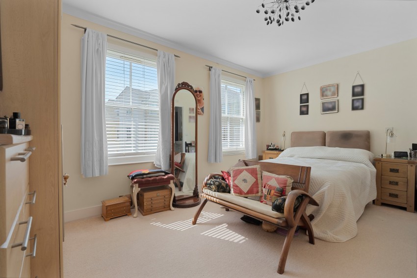 Images for Wraysbury Gardens, Staines-upon-Thames, Surrey