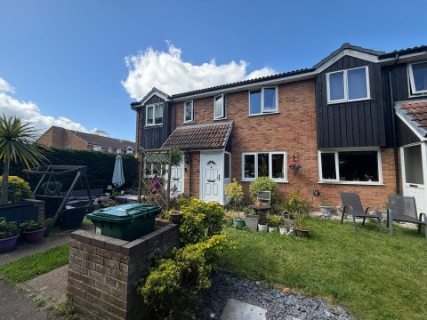 Pippins Court, Ashford, Surrey