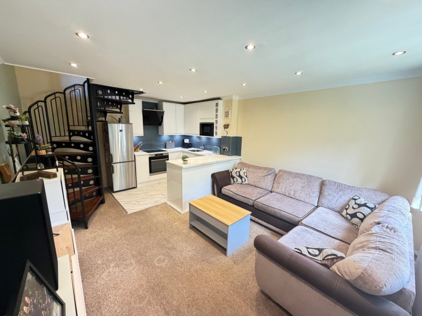 Images for Pippins Court, Ashford, Surrey