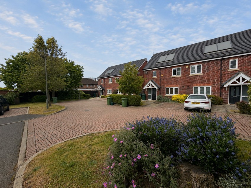 Images for Abbey Gardens, Ashford, Surrey