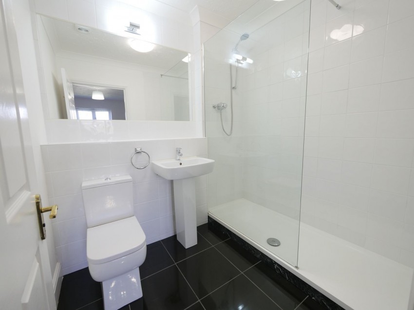 Images for Cumberland Road, Ashford, Surrey