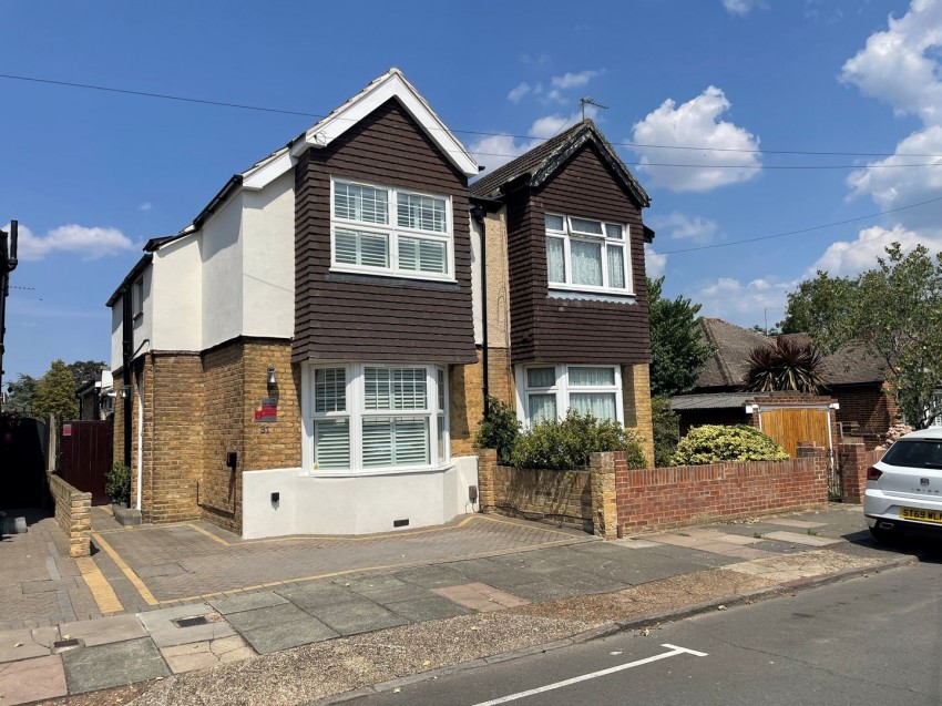 Images for Chestnut Road, Ashford, Surrey