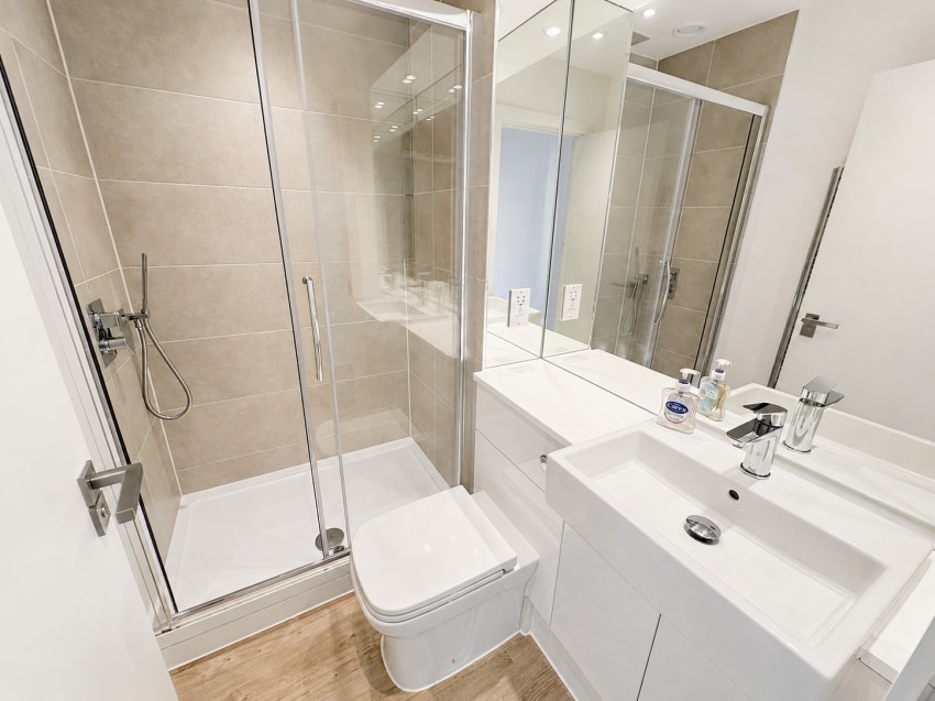 Images for Kempton House, 122 High Street, STAINES-UPON-THAMES