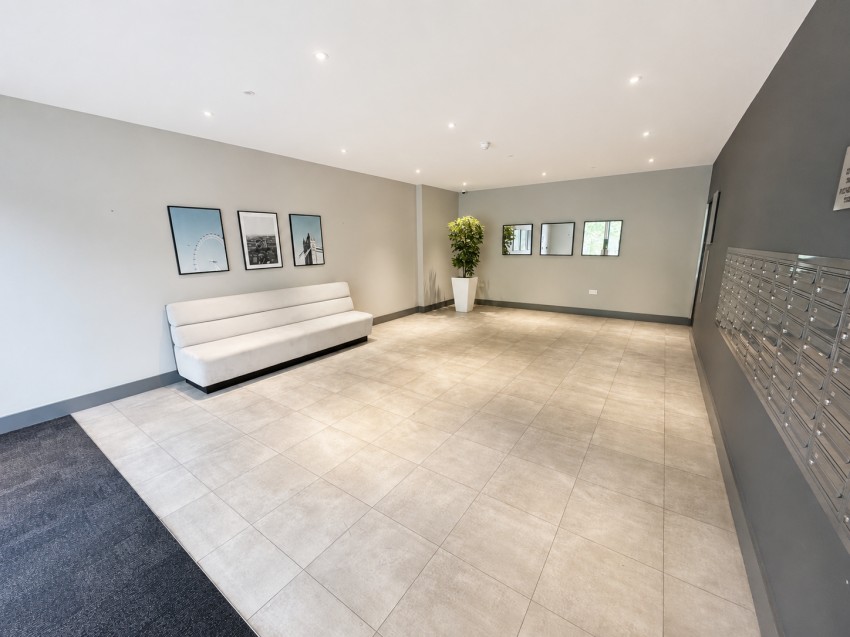 Images for Kempton House, 122 High Street, STAINES-UPON-THAMES